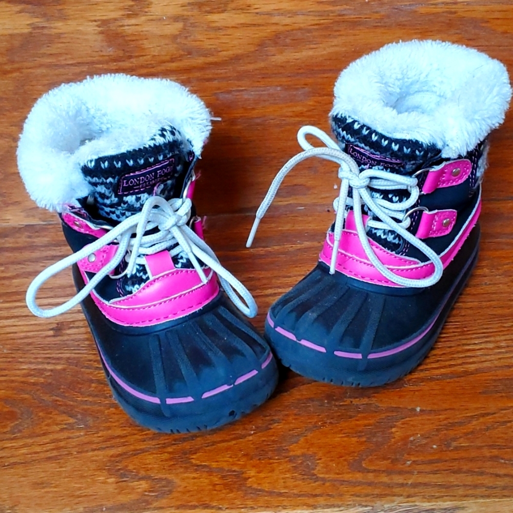 Cute London Fog toddler girls boot (7T)